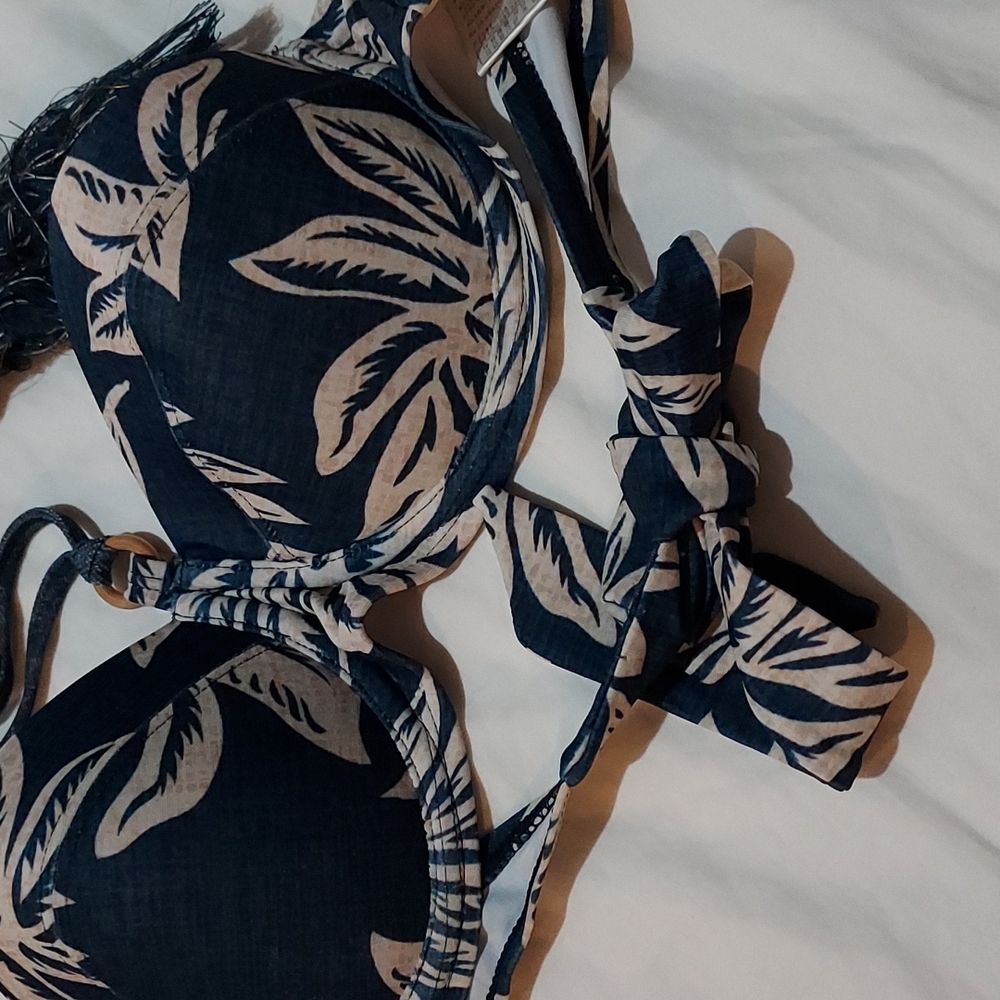 Basic house bikini top - Picture 5 of 5